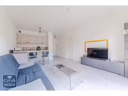 appartement à vendre 2 pièces 42 m² - saint-cyr-sur-loire (37) - 158 760€