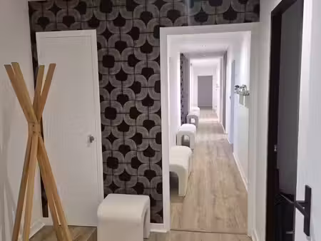 location bureau 11 pièces 195m2 tarbes 65000 - 150 € - surface privée