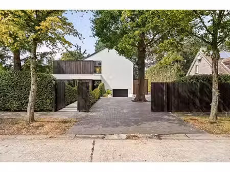 huis te koop in brasschaat met 5 slaapkamers