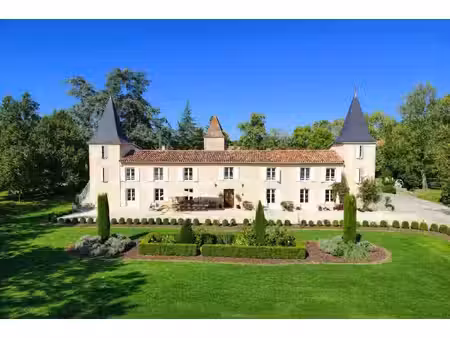 superbe maison de campagne entièrement rénovée dans un parc d
