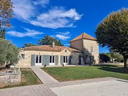 superbe maison en pierre proche de lectoure
