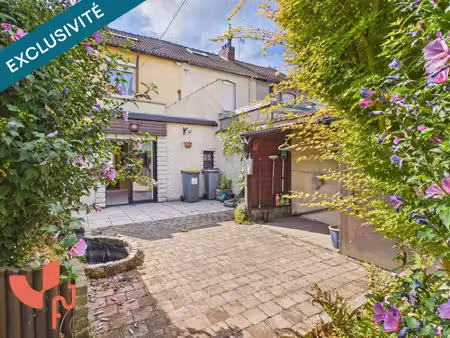maison 4 pièces  garage et extérieur
