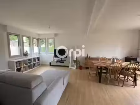 location maison 4 pièces 105 m² à bethune (62400)  1 195 €