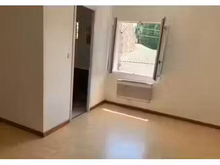 location maison 2 pièces à saint-denis-de-pile (33910)  600 €