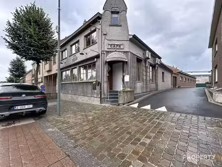 commercieel te koop in westrozebeke met 3 slaapkamers