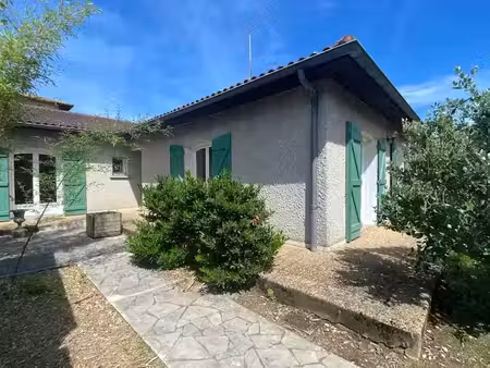 location maison 6 pièces 156.38 m² à montauban (82000)  1 400 €