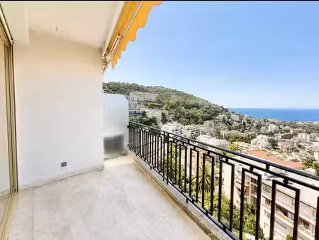nice mont boron  appartement 2 pièces avec terrasse vue mer