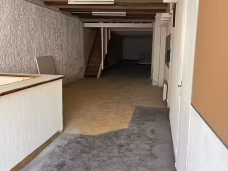 immeuble à pertuis (84120)