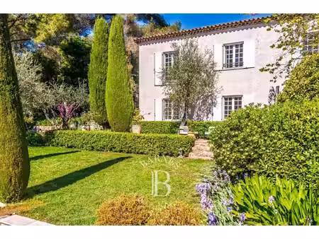 spéracèdes - bastide 17 ème siècle - a pied de peymeinade
