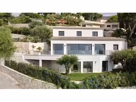 beausoleil – bellevue : villa contemporaine avec piscine et vue panoramique sur monaco