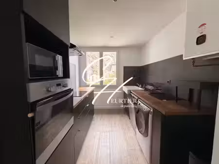 location appartement 3 pièces 66m2 sassenage 38360 - 750 € - surface privée
