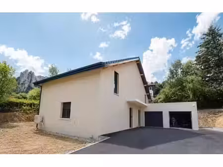 maison de prestige de 103 m2 en vente saint-nizier-du-moucherotte  auvergne-rhône-alpes