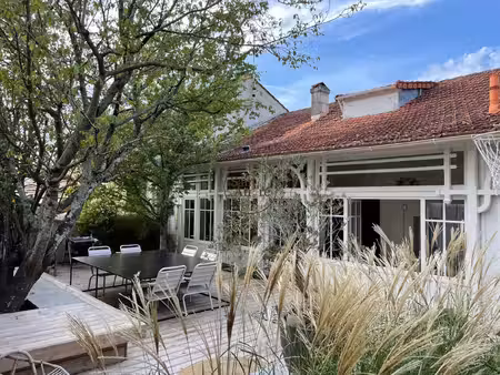 maison d'env. 180m² avec jardin & piscine