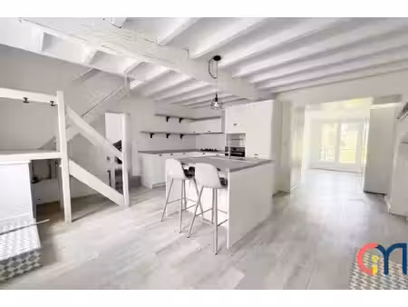 maison de caractère deux chambres et jardin