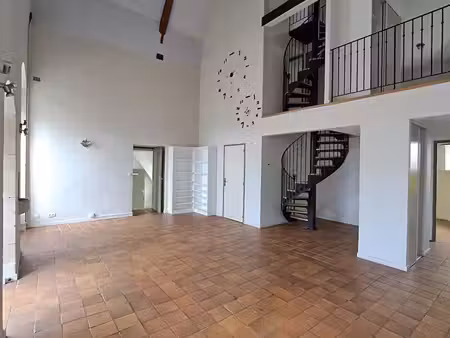 location appartement 5 pièces  138.37m²  le cellier