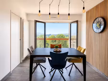 voiron – appartement 5 pièces rénové avec vue panoramique