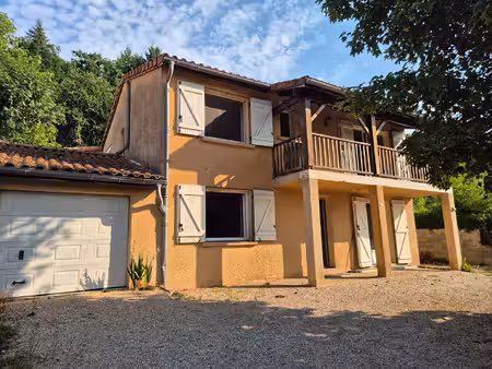 maison serres/arget t5 de136 m2 sur terrain de 2050 m²