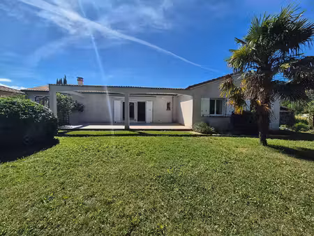 foix.maison t 5 de 145 m2 plain pied avec terrain de 801 m²