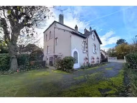 maison 7 pièces - 230 m²