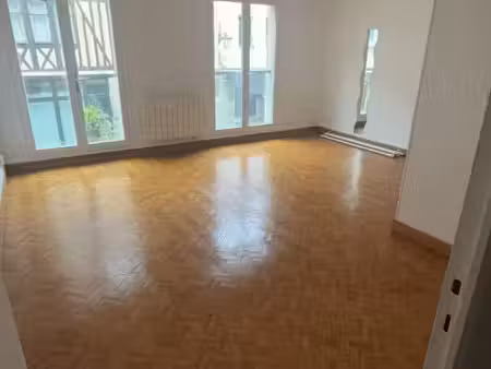 location appartement 1 pièce 38m²