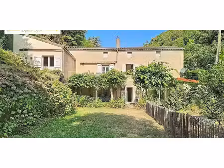 maison avec jardin et terrasse lyas (07)
