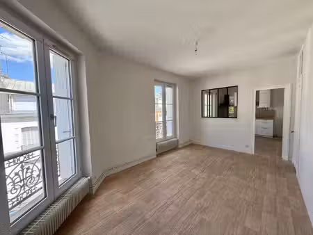t2 rénové idéalement situé dunois