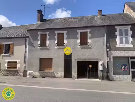 belles surfaces au cœur du village