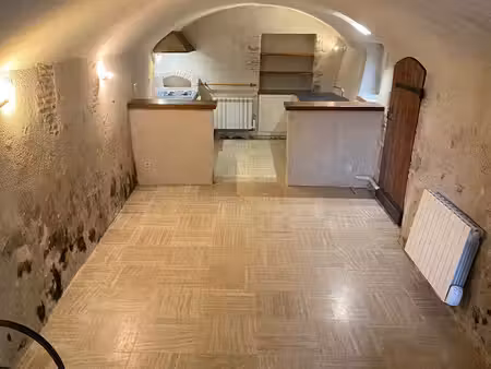 location appartement 2 pièces  66.00m²  donnery