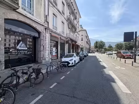 vente local commercial 100m2 grenoble 38000 - 315000 € - surface privée