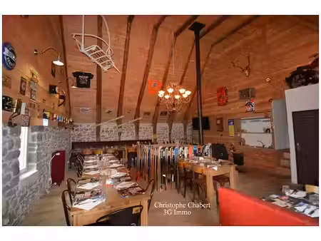 vente locaux professionnels à le mont dore (63240)  650 000 €