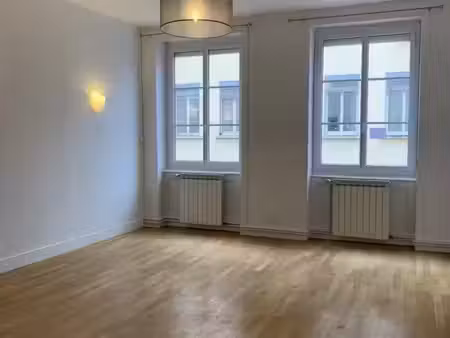 location appartement 4 pièces 93 m² à lyon 4 (69004)