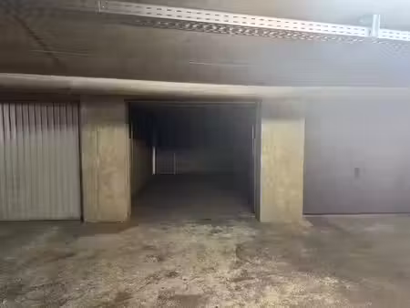 location garage 15 m² à lyon 3 (69003)
