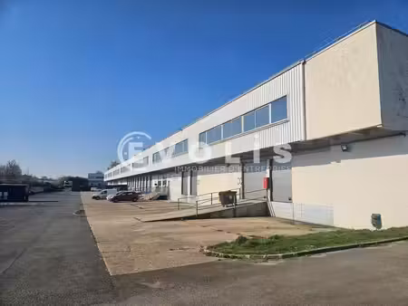 location entrepôt morangis 91420 2327m²