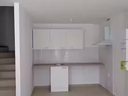 location appartement 3 pièces 58 m² à claira (66530)  850 €