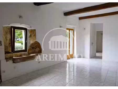 maison de village t5 de 92m² avec grand garage et balcon au coe