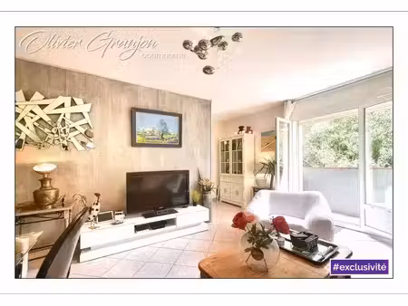 charmante maison de village avec tropézienne et t1 indépendant