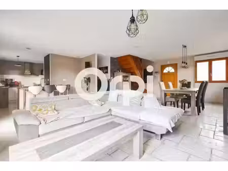 vente maison 4 pièces 113 m² à craywick (59279)  241 500 €