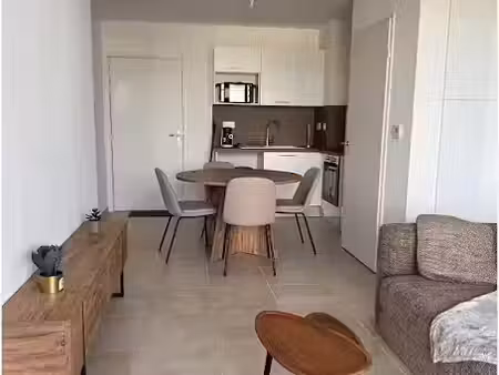 location appartement 2 pièces 35 m² à beziers (34500)  570 €