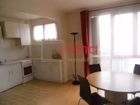 location appartement 2 pièces 38 m² à creteil (94000)  884 €