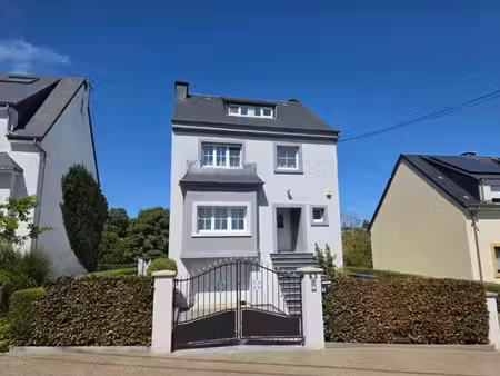 maison 3 chambres  rénovée avec goût avec superbe vue