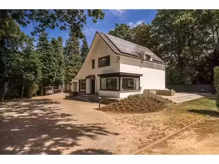 villa d'exception avec 4-5 chambres sur un terrain de 1289m