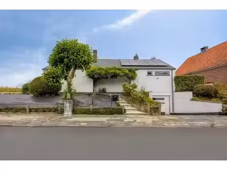 charmant bungalow prêt à emménager