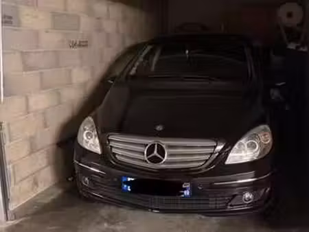 vente garage et parking à bron (69500) : à vendre / 12m² bron