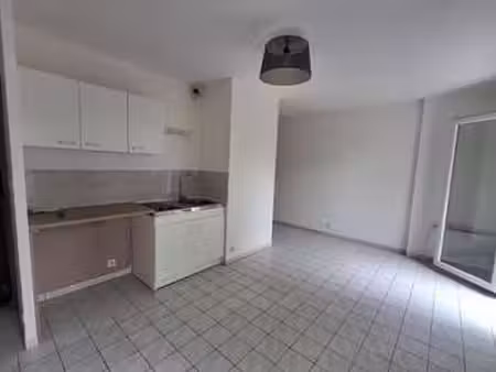 location appartement t1 à chartres-de-bretagne (35131) : à louer t1 / 29m² chartres-de-bre