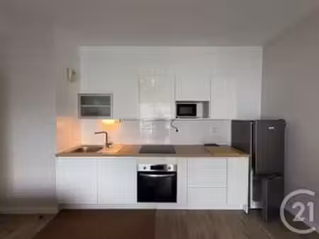 location appartement 3 pièces meublé à saint-jacques-de-la-lande (35136) : à louer 3 pièce