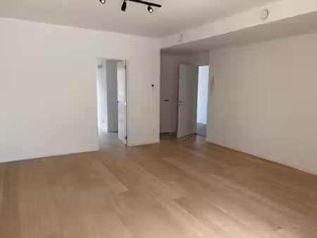 appartement 1ch + terrasse + parking couvert