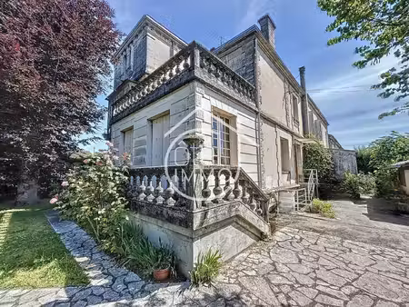sainte foy la grande : maison de caractère du xix ème siècle
