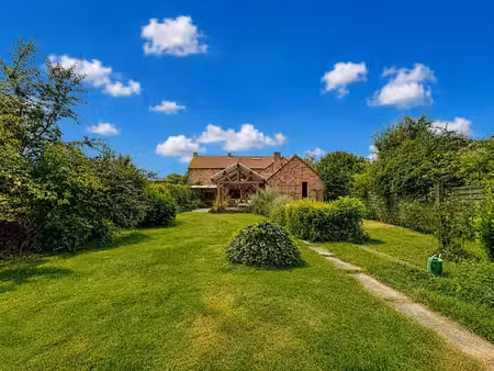 villa de +/- 220m² avec 17 ares de terrain  coeur de meux