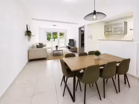 charmant appartement au rdc  2 chambres  terrasse et jardin