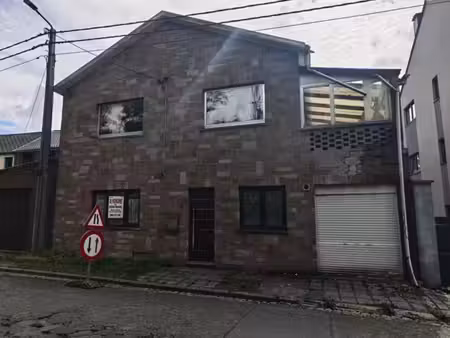 maison 3 façades à rénover - nombreuses possibilités !